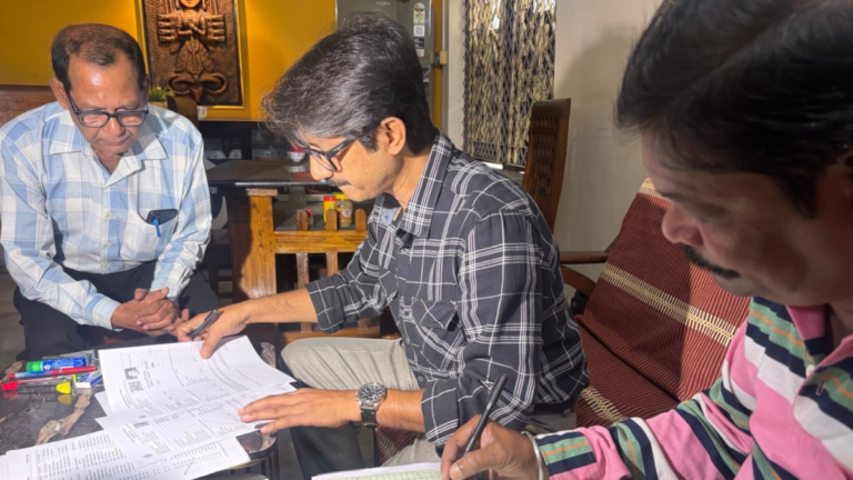 ‘दिन सुबह 4 बजे शुरू होता है’: राजनीतिक बहस और बढ़ती सार्वजनिक चिंता के बीच बंगाल के बीएलओ को क्या सामना करना पड़ता है | भारत समाचार