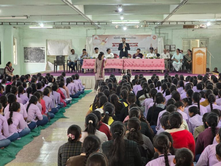 मोरबी MMC@1 के सिलसिले में यूथ मेंटरिंग प्रोग्राम में स्टूडेंट्स की भीड़ उमड़ी