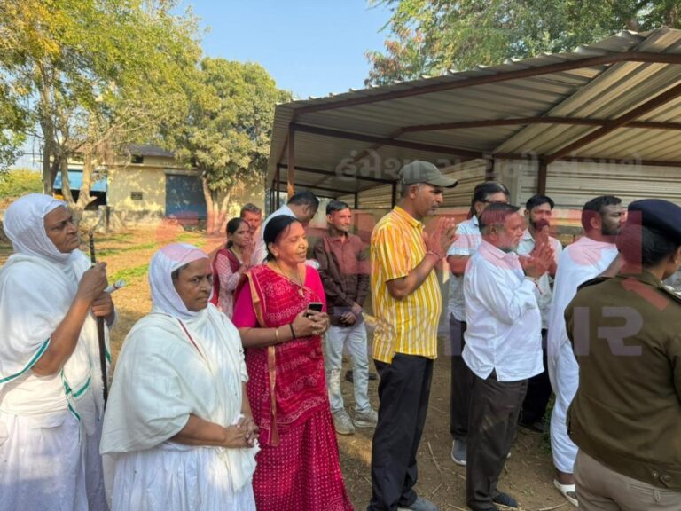 जो साधक जीवन को अपनाता है वह न केवल अपना बल्कि पूरे विश्व का कल्याण करता है – जैनमुनि नयाशेखर महाराज साहब