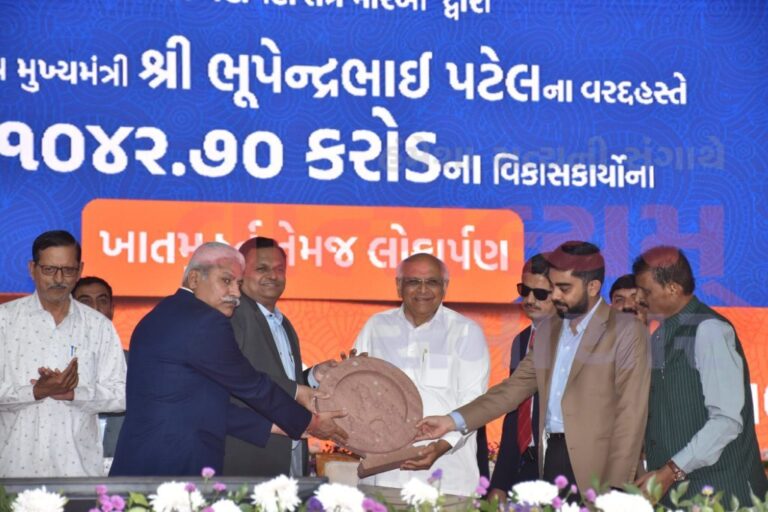 मुख्यमंत्री श्री भूपेंद्र पटेल ने मोरबी को 1042 करोड़ रुपये से ज़्यादा के विकास कार्यों की सौगात दी