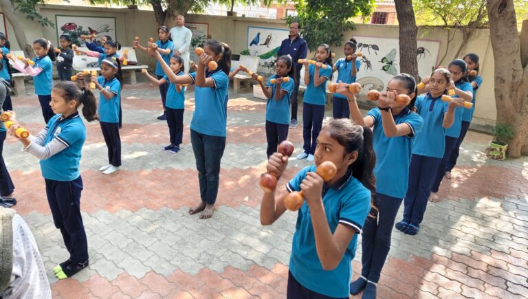 शरीर में फिटनेस बनाए रखने के लिए फिजिकल एक्सरसाइज जरूरी है, लेकिन मोरबी जिले के प्राइमरी स्कूलों में PT टीचरों की कमी है!