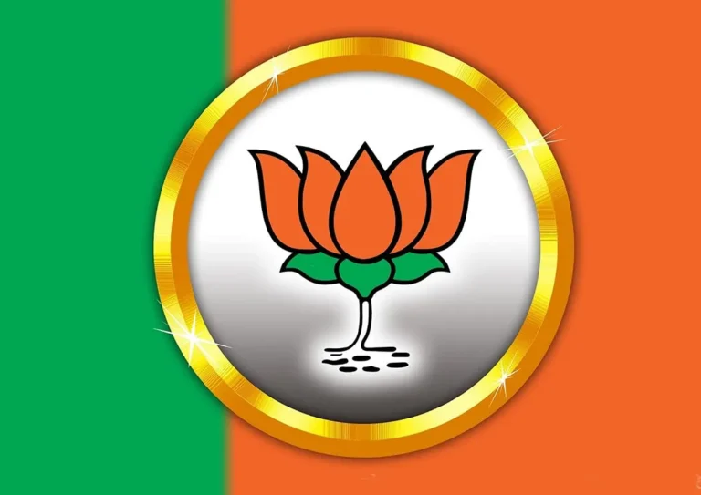 सरकारी ऑफिस में कुछ काम करवाना गुजरात के आम आदमी को जंग लड़ने जैसा हो गया है : 5 BJP MLA