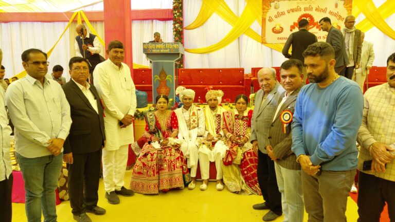 मोरबी: मोरबी में वरिया प्रजापति जाति का 39वां सामूहिक विवाह संपन्न हुआ, 24 नवविवाहित जोड़ों ने राज्य में कदम रखा।