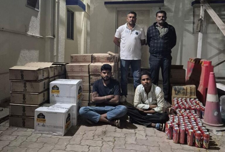 मोरबी के उची मंडल गांव के पास दो लोगों को भारी मात्रा में विदेशी शराब/बीयर के साथ गिरफ्तार किया गया।