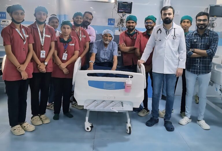 मोरबी आयुष अस्पताल की एक और बड़ी सफलता: 83 साल के बुजुर्ग को वेंटिलेटर से मिली नई जिंदगी