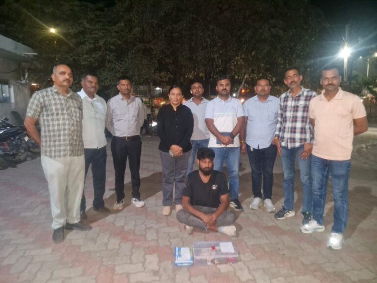 टंकारा के कल्याणपार गांव में हुई लाखों की चोरी का मामला सुलझा लिया गया है: पुलिस ने एक व्यक्ति को गिरफ्तार किया है
