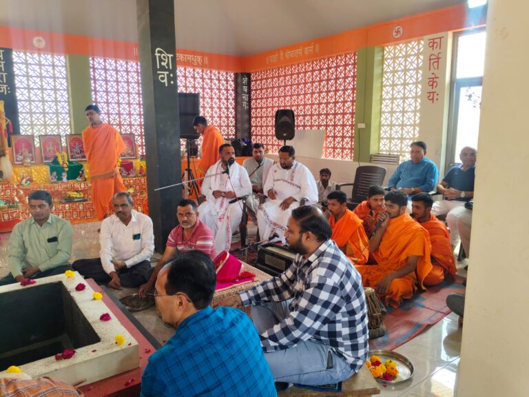 मोरबी के कांतिलाल अमृतिया की लंबी उम्र के लिए यज्ञ का आयोजन किया गया।