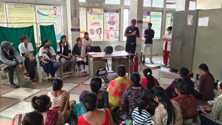 मोरबी: मोरबी म्युनिसिपैलिटी फायर ब्रांच ने एक सरकारी ऑफिस में 217 लोगों को आग से बचाव की ट्रेनिंग दी।