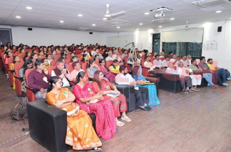 कच्छ विश्वविद्यालय में ‘भारतीय ज्ञान परंपरा’ पर राष्ट्रीय संगोष्ठी आयोजित: विद्वानों ने साहित्यिक विरासत का अनावरण किया