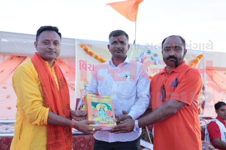 मुंडारा में कष्टभंजन वस्ती द्वारा ‘विराट हिंदू सम्मेलन’ का भव्य समापन: 5000 से अधिक भक्तों की मौजूदगी में गूंजा हनुमान चालीसा का पाठ