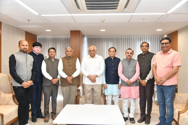 मोरबी सिरेमिक इंडस्ट्री और गैस सप्लाई के पेंडिंग मुद्दों पर मुख्यमंत्री के साथ एक ज़रूरी मीटिंग हुई।