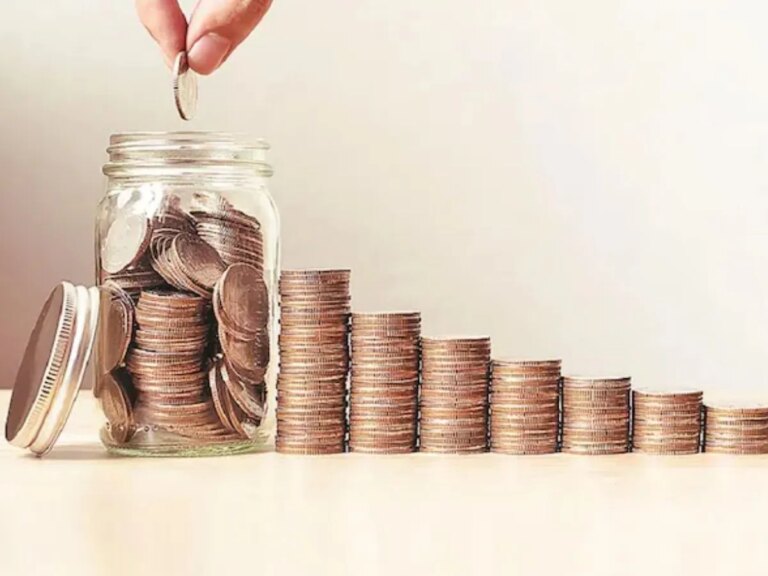 Mutual Fund में खर्च बढ़ा, रिटर्न घटा? घबराएं नहीं, एक्सपर्ट्स से समझें आगे क्या करना चाहिए – expense ratio surge in mutual fund returns fall dont panic think is it right to change the fund