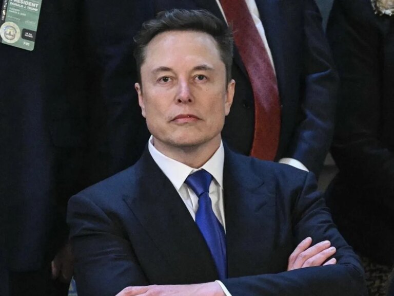 Elon Musk को तगड़ा झटका! दुनिया के बड़े बाजारों में Tesla की बिक्री में भारी गिरावट, लेकिन क्या हैं बड़े कारण? – tesla sales drop europe 2025 elon musk politics byd competition ev market decline