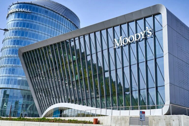 Trump Tariff पर moody’s की कड़ी चेतावनी, पढ़ें 90 दिन बाद क्या होगी दुनियाभर में कारोबार की हालत – read a tough warning of moodys on trump tariff what will be the condition of business worldwide after 90 days