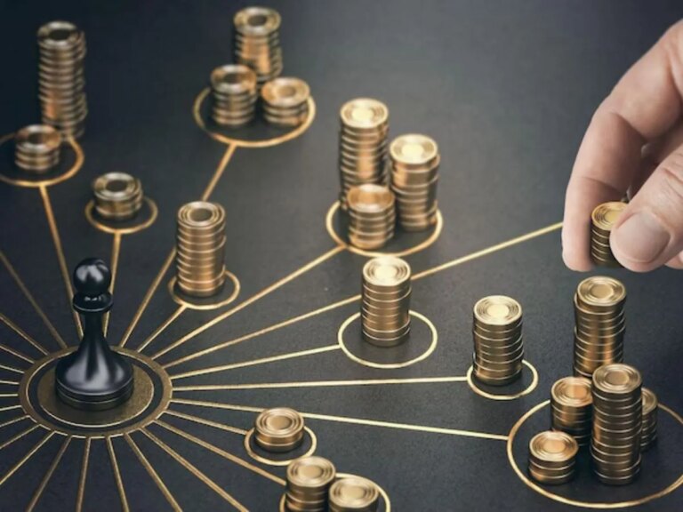Manufacturing Funds: कमाई का मौका या जोखिम भरा जुआ? ट्रेड वार के बीच मैन्युफैक्चरिंग फंड्स पर दांव लगाने से पहले जानें सच – manufacturing funds earning opportunity or risky gamble know the truth before betting on manufacturing funds amid trade wa