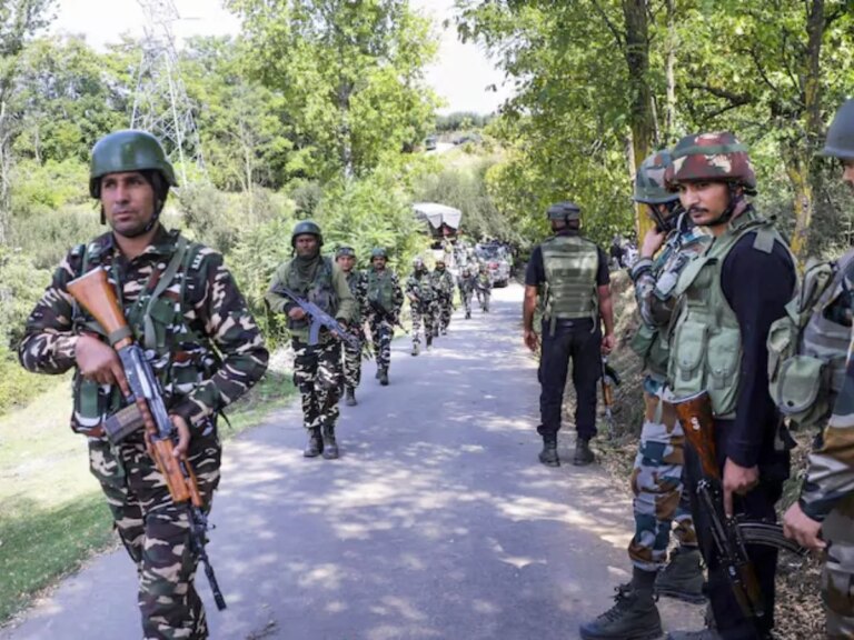 Pahalgam Terror Attack: छुट्टियां मना रहे थे, लौटे नहीं… IB अधिकारी और नवविवाहित नेवी अफसर समेत 26 की दर्दनाक मौत – pahalgam terror attack ib officer newlywed navy lieutenant among 26 killed in pahalgam attack