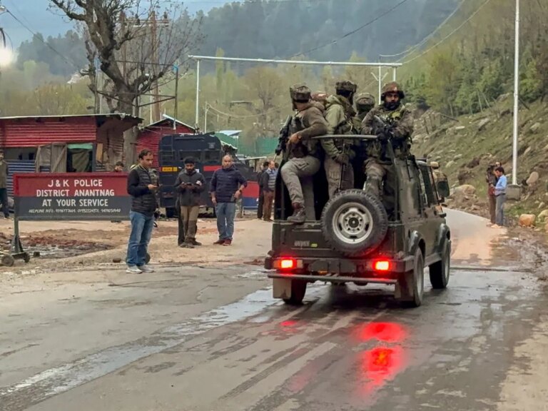 J&K के पहलगाम में आंतकी हमले में 26 लोगों की मौत, गृहमंत्री शाह पहुंचे कश्मीर; PM ने जताया दुख – pahalgam terror attack 2025 baisaran shooting tourists killed jammu kashmir trf responsibility amarnath yatra security