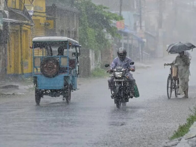 UP में बारिश और ओलावृष्टि ने मचाई तबाही, 6 की मौत; CM योगी ने तत्काल राहत देने के आदेश दिए – rain and hailstorm in up caused devastation 6 killed by cm yogi gave immediate relief order
