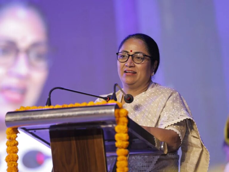 दिल्ली सरकार का मजदूरों को तोहफा! लागू हुआ नया वेतनमान, महंगाई से राहत की उम्मीद – delhi governments gift to laborers new pay scale expected relief from inflation