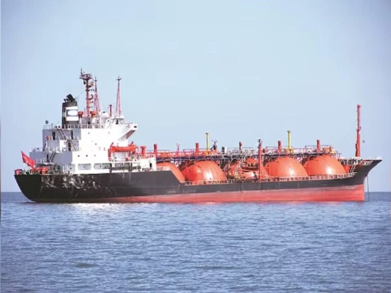 Trump Tariff से Global Crude कीमतों में भारी उथल-पुथल की आशंका, लेकिन भारत कमाएगा करोड़ों-अरबों – global crude from trump tariff feared heavy turmoil in prices but india will earn crores of billions of rupees