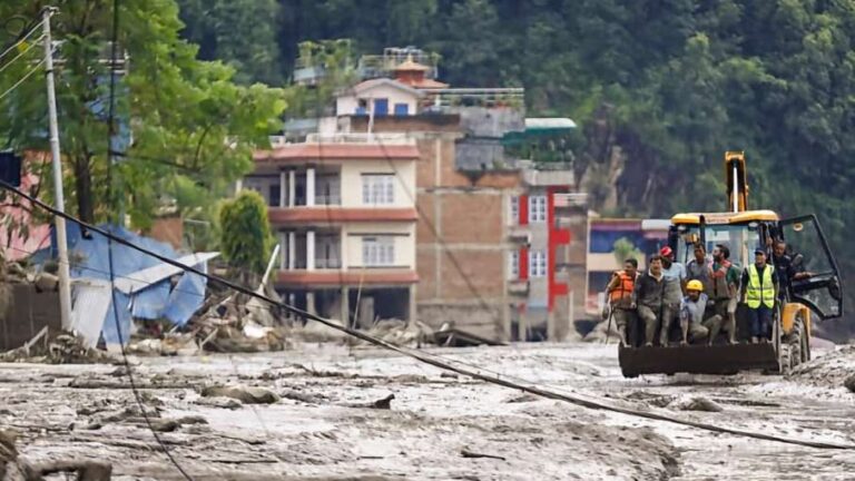 नेपाल में आ सकता है दूसरा ‘जलप्रलय’, वैज्ञानिकों ने जारी की चेतावनी, जानिए क्यों कहा ऐसा