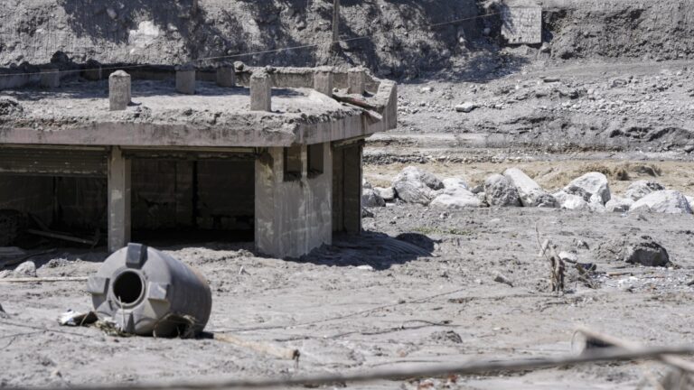 सैलाब के बाद अब नेपाल में भूकंप से हिली धरती, रिक्टर स्केल पर कितनी रही तीव्रता?