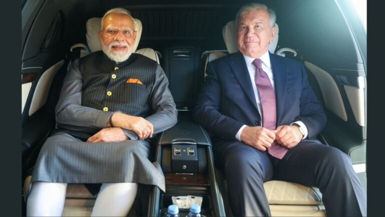 PM मोदी दो दिन की यात्रा पर पहुंचे उज्बेकिस्तान, राष्ट्रपति मिर्जियोयेव ने ताशकंद में गले लगाकर किया स्वागत