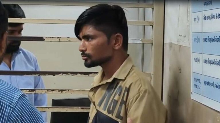 पुलिस अफसर सामने खड़े थे… तभी युवक के पेट में घोंप दिया चाकू; गुजरात के भुज कोर्ट परिसर में खौफनाक वारदात