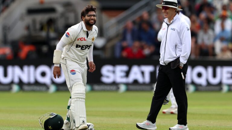 इमाम उल हक पाकिस्तान लौटे, बढ़ने वाली हैं मुश्किलें; PCB करेगा अपने बहानेबाज खिलाड़ी के इंजरी पैटर्न की जांच