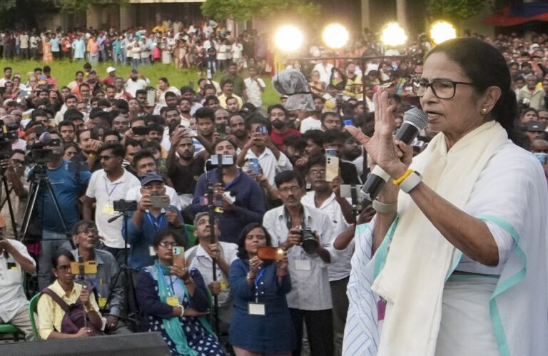 अब INDIA गठबंधन मजबूत करने में जुटेंगी ममता! 30 सितंबर को हो सकती है बैठक, राहुल गांधी को भेजा संदेश