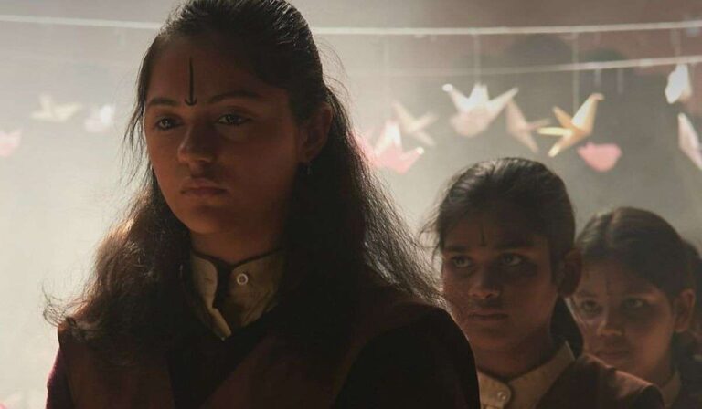 ‘आश्रम’ के बाबा निराला के बाद देखें धर्मगुरु बापजी की करतूत, ‘हुंकार’ के 6 एपिसोड थ्रिल से है भरपूर