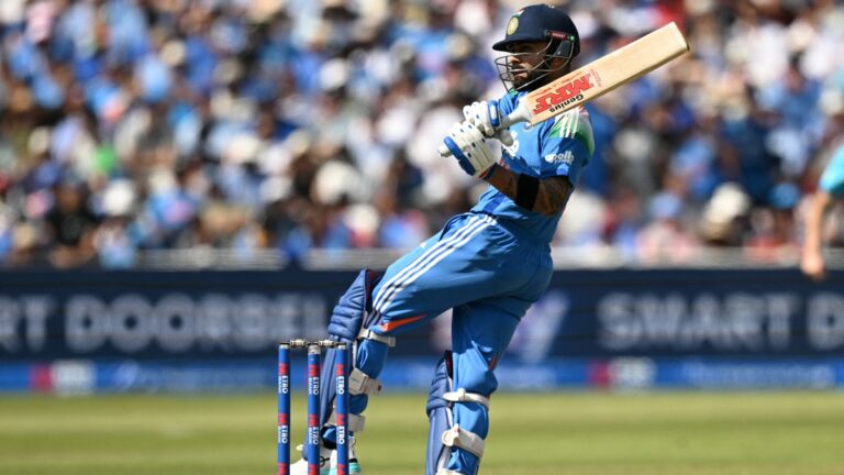 विराट कोहली ने रचा इतिहास, ODI में पूरे किए सबसे तेज 15000 रन, सचिन तेंदुलकर के 2 बड़े कीर्तिमान ध्वस्त