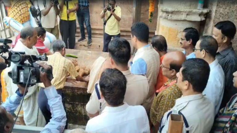 6 साल से जिस पल का था इंतजार, वो आया… खुले महाप्रभु जगन्नाथ के जन्मस्थल के कपाट, श्रद्धालु हुए भावुक