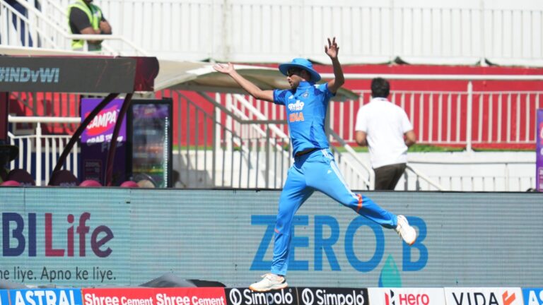 IND vs WI तीसरे ODI से पहले टीम इंडिया का अहम​ खिलाड़ी बाहर, किसकी हो सकती है एंट्री
