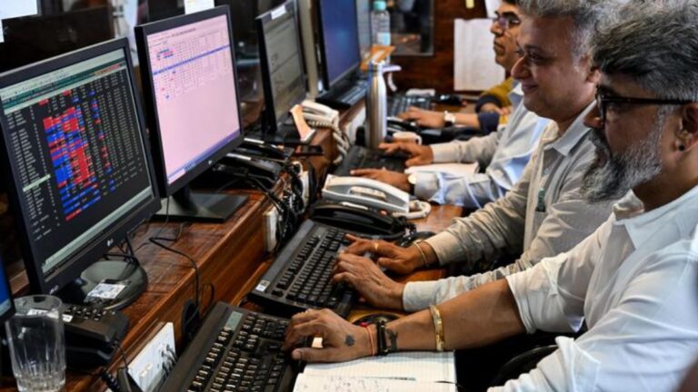7 October, 2026 Stock Market Highlights: शेयर बाजार में बड़ी गिरावट- टाइटन, बीईएल एशियन पेंट्स में भारी नुकसान