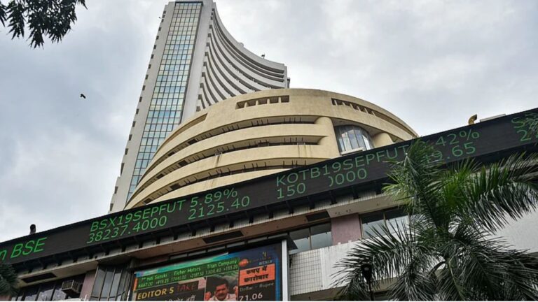 Stock Market Today 5 October, 2026: सेंसेक्स 431 और निफ्टी 110 अंकों की तेजी के साथ खुले, बैंकिंग स्टॉक्स में तेजी