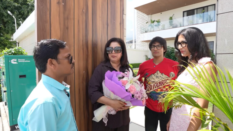 पहाड़ों में बसे सौरव जोशी के आलीशान बंगले का फराह खान ने दिखाया नजारा, करोड़ों का कार कलेक्शन, घर के कोने-कोने में दिखी लग्जरी